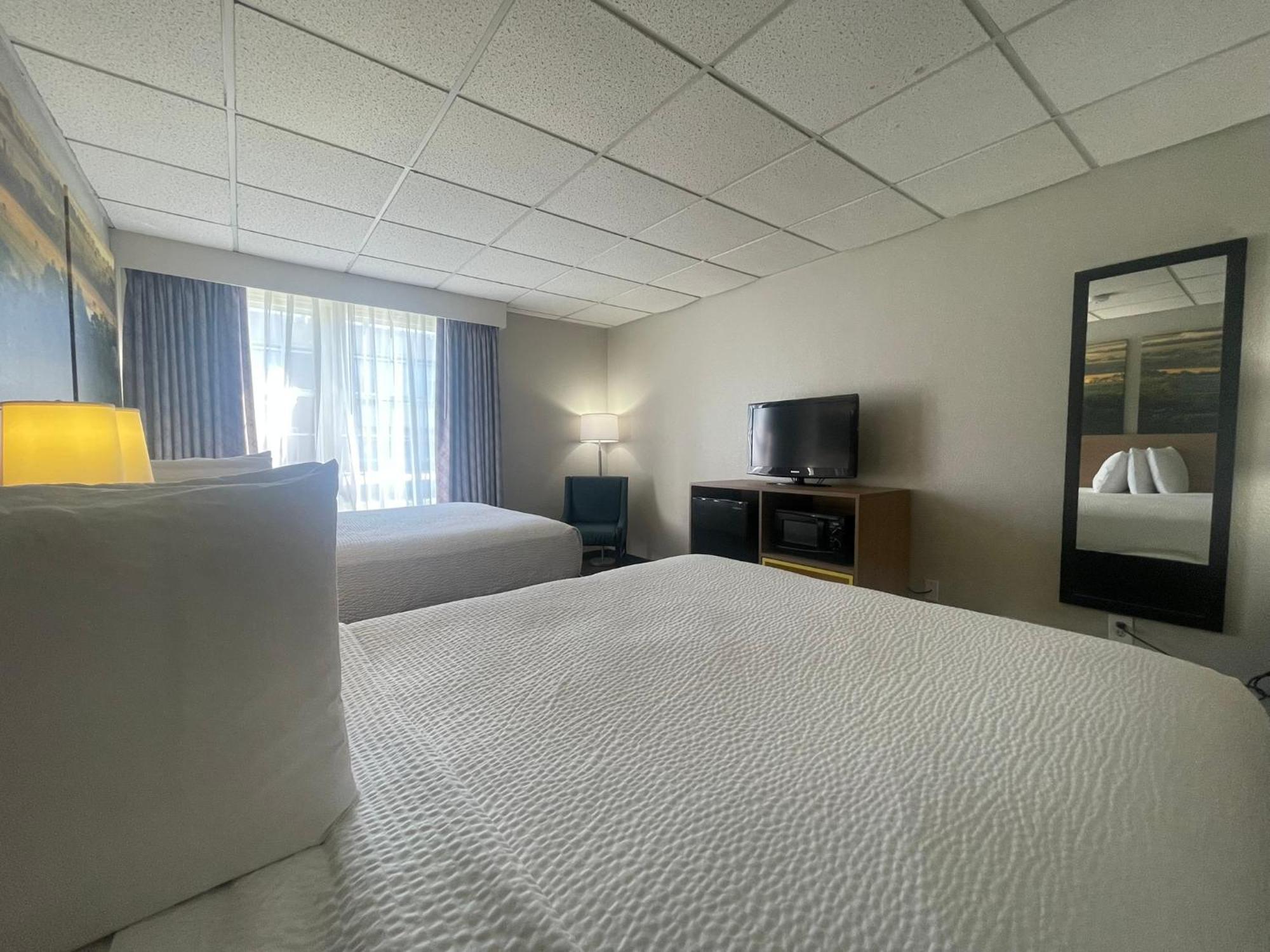Days Inn By Wyndham Мэдисонвилл Экстерьер фото