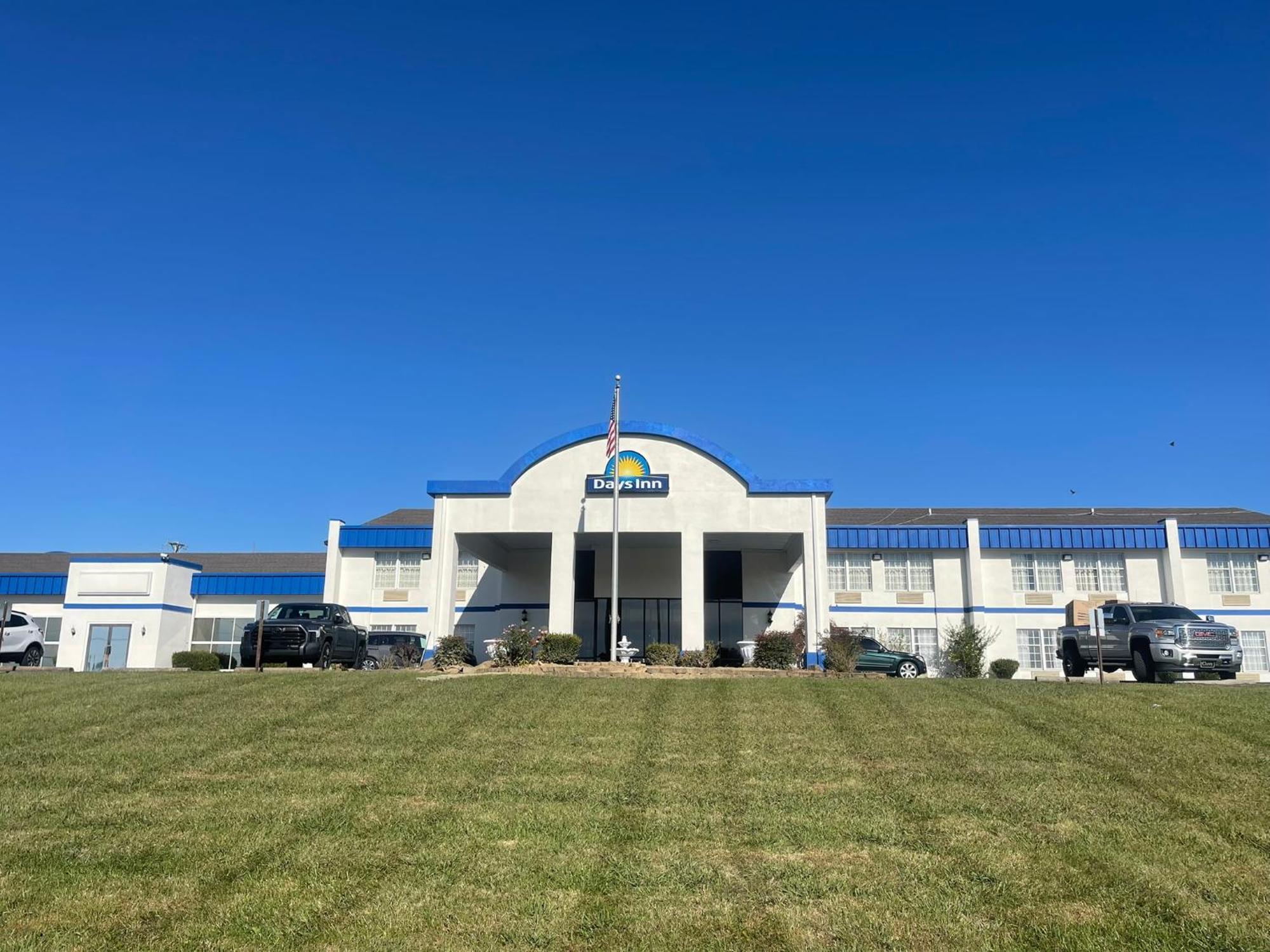 Days Inn By Wyndham Мэдисонвилл Экстерьер фото