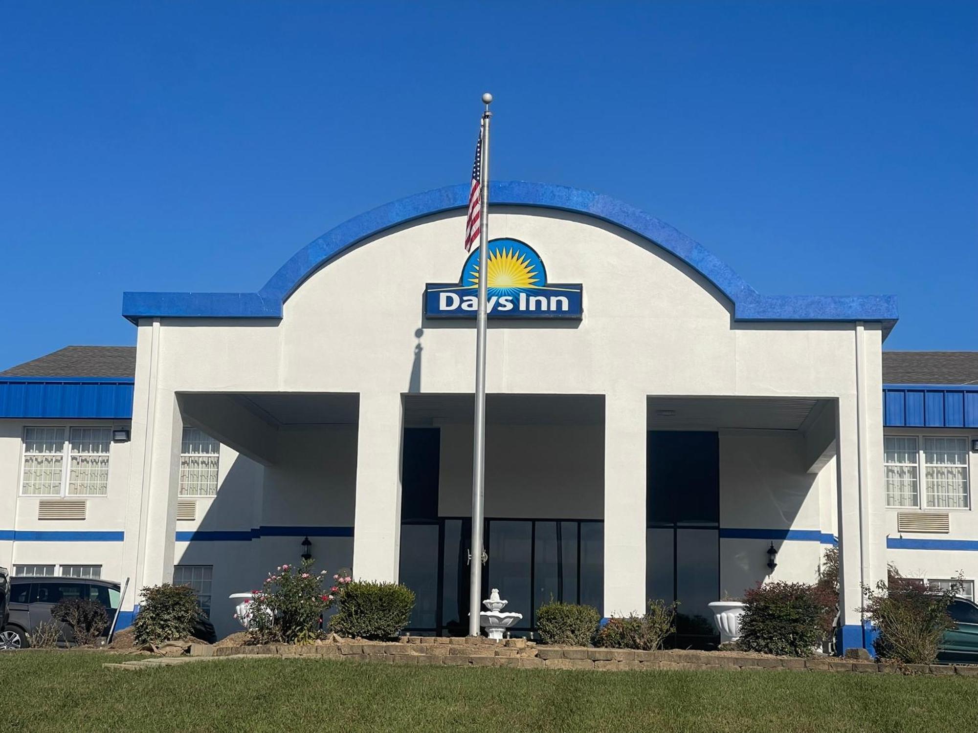 Days Inn By Wyndham Мэдисонвилл Экстерьер фото